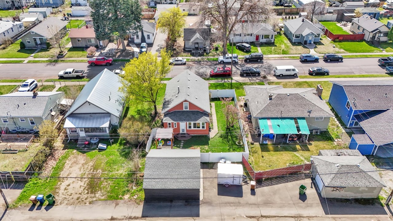 1303 E Rich Ave