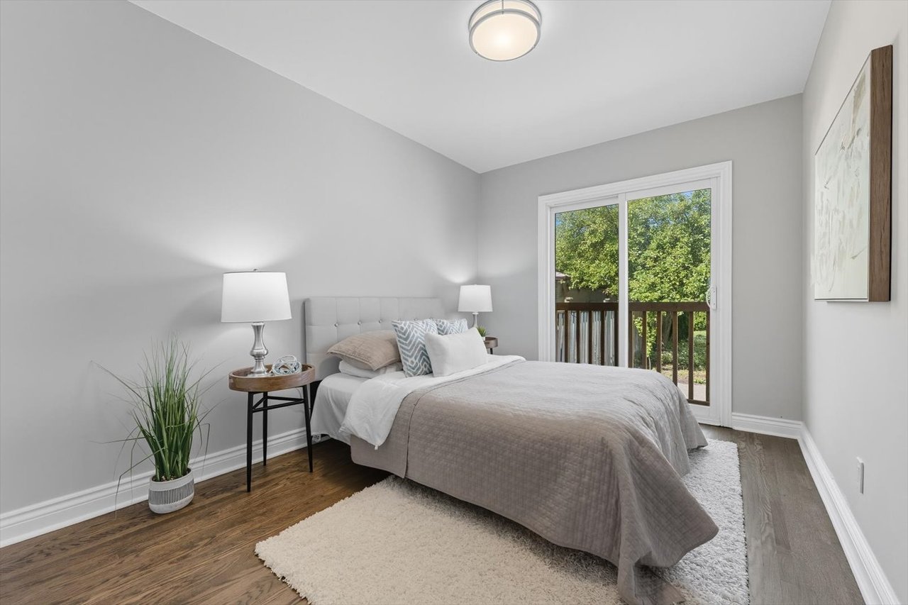 1624 Coram Cres