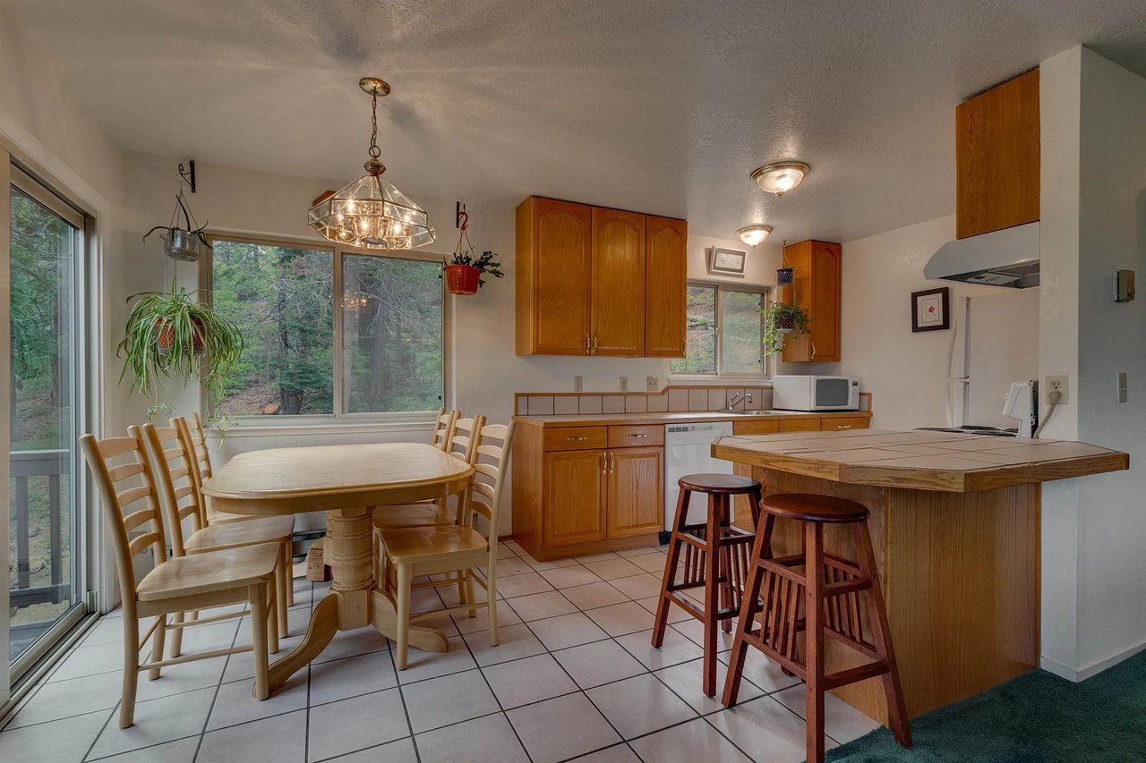 407 Bayview Dr