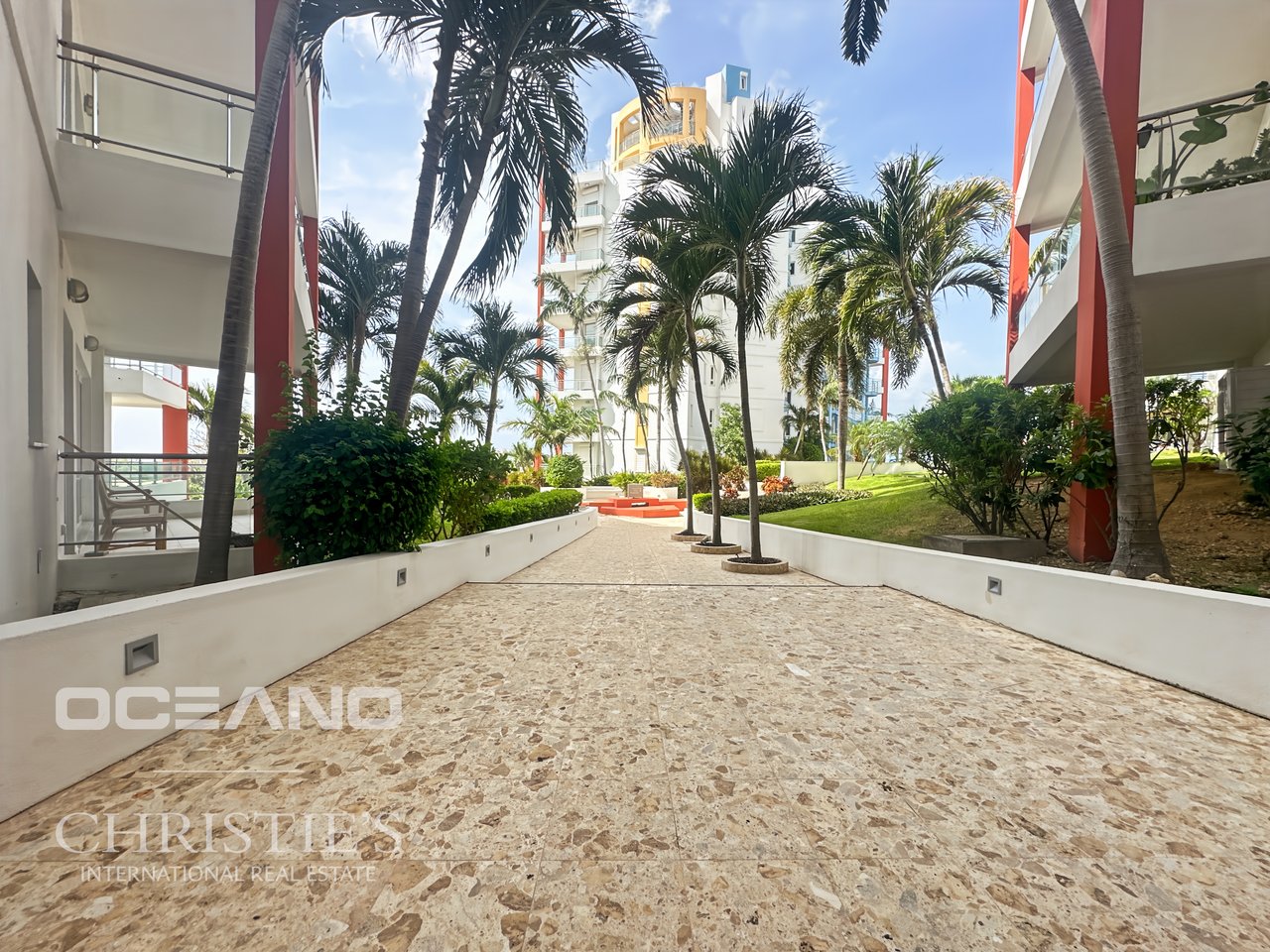 AQUAMARINA - BEAUTIFUL AND CONTEMPORARY DESIGNED 2 BEDROOM CONDOMINIUM