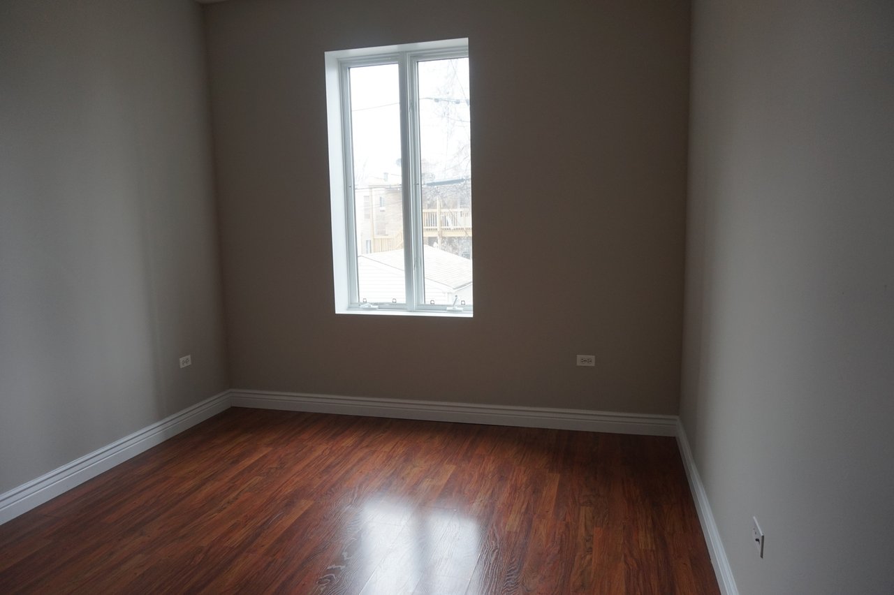 2409 W Catalpa Ave Unit 205