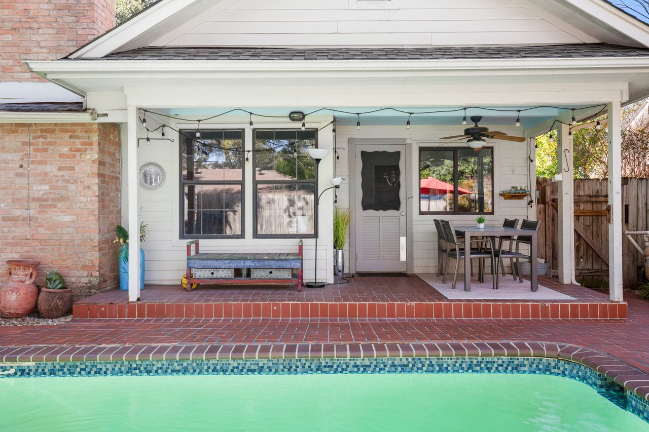 Bloom & Float Getaway 🌸 | Pool Home 5mi to SoCo