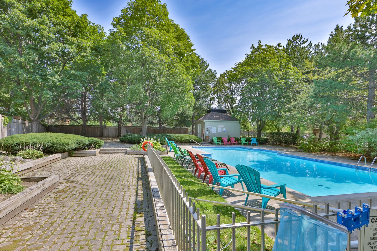 2-4635 Regents Terrace, Mississauga