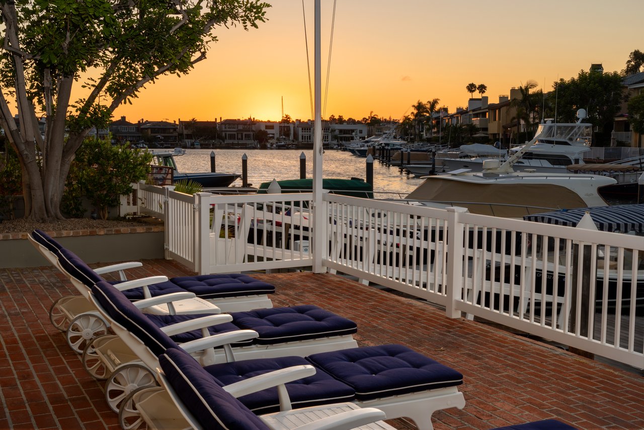 736 Harbor Island Drive 