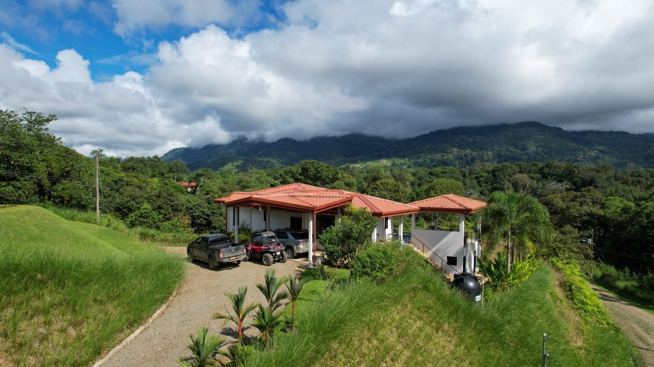 The Best Mountain View Home in South Pacific Costa Rica!