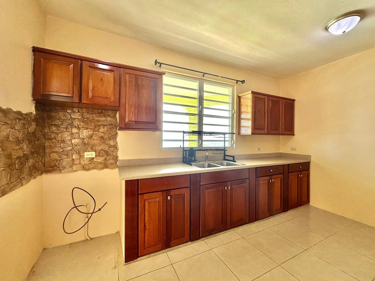 1125 Havers Estate 3 Bedroom Apartment