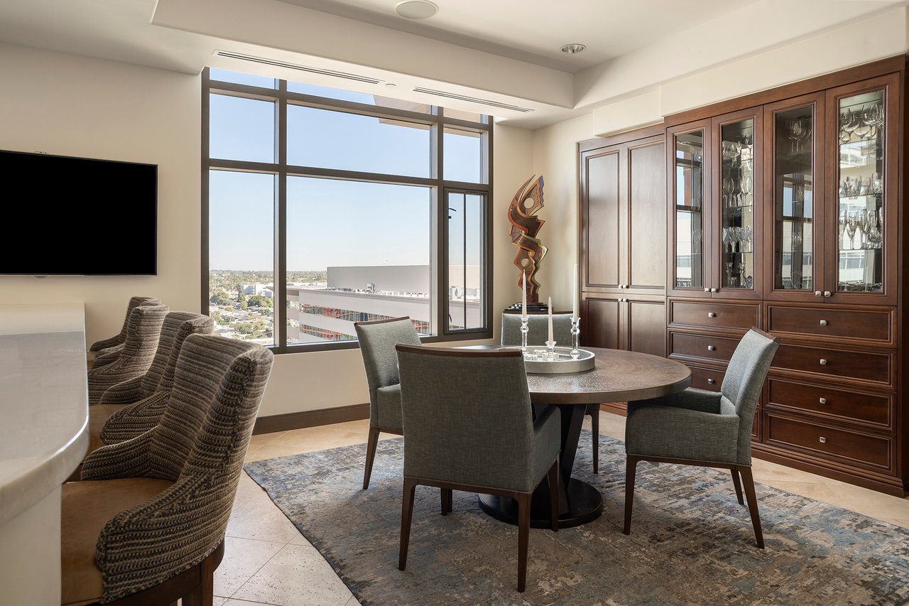 2211 E CAMELBACK Road, 1203