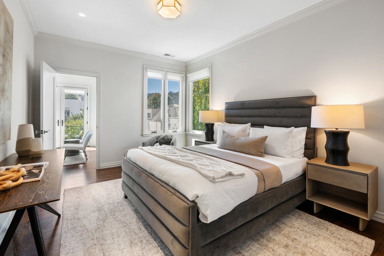 Stylishly Renovated & Palace-Adjacent