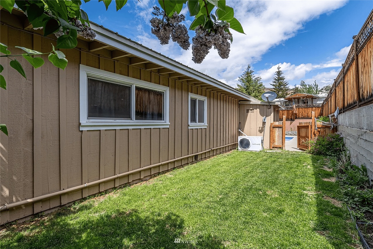 420 E Eli Avenue
