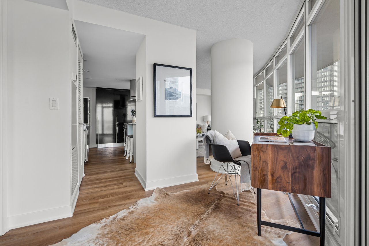 38 Dan Leckie Way 1208