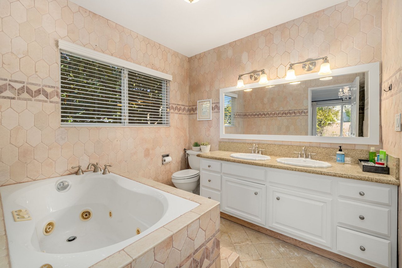 23001 Lita Pl, Woodland Hills, CA 91364