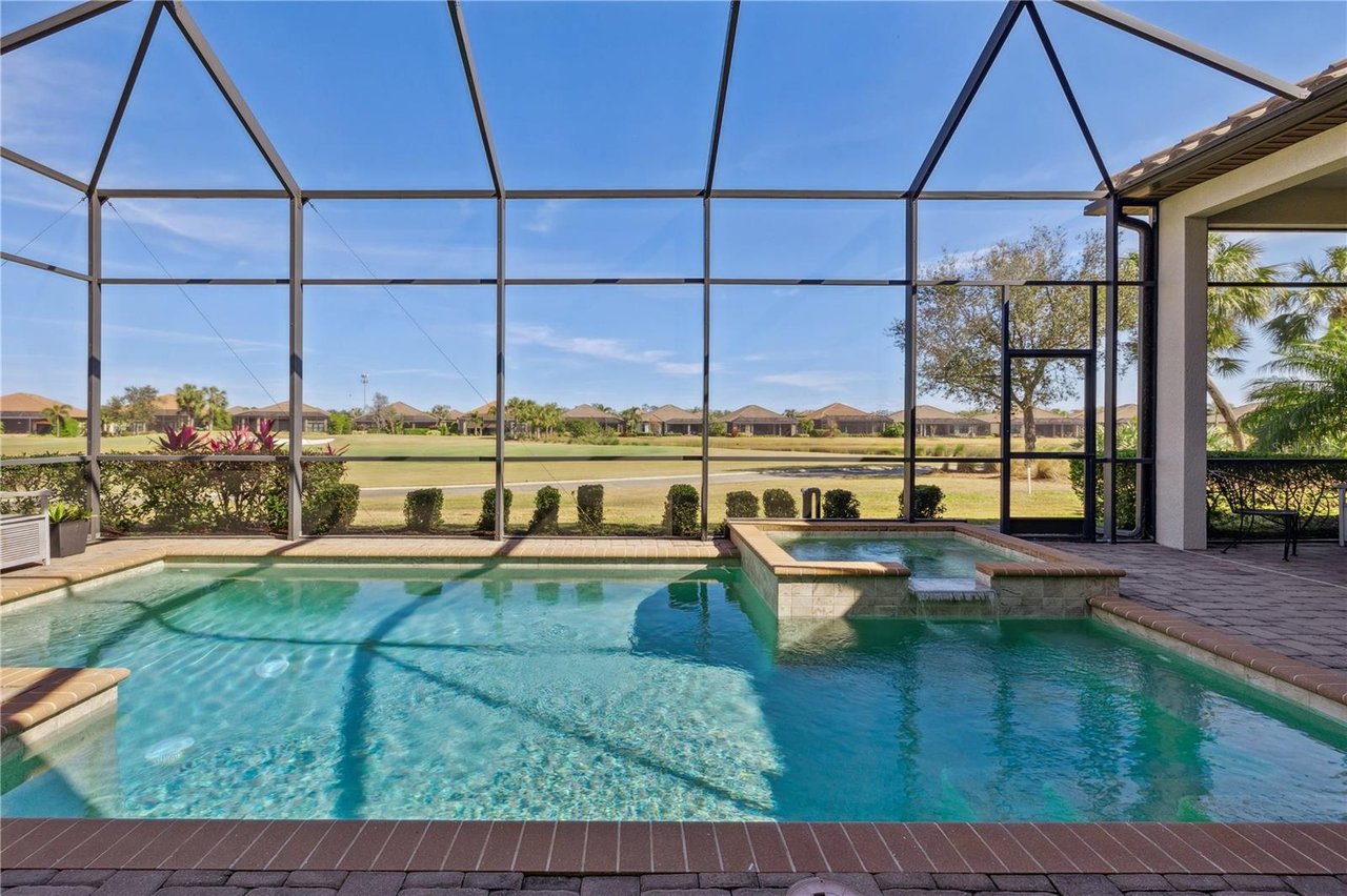 Esplanade Golf & Country Club