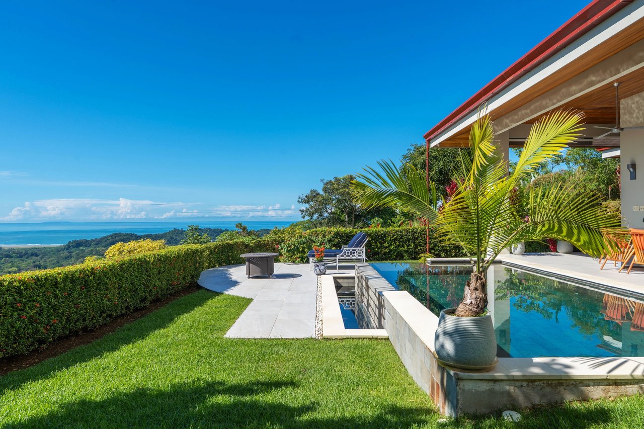 Blue Horizon – luxury ocean-view home in Ojochal, Costa Rica