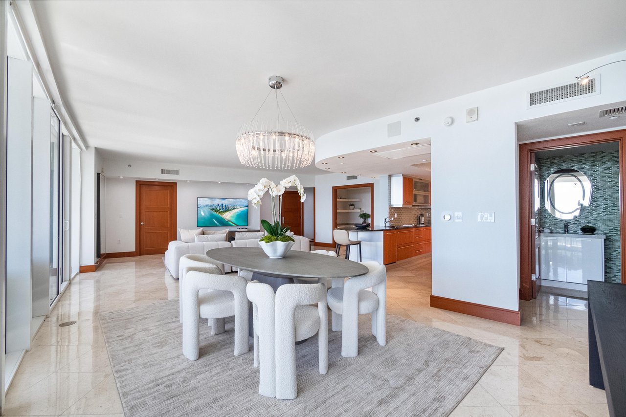Murano Grande Apt 1106 Jeff Miller Group