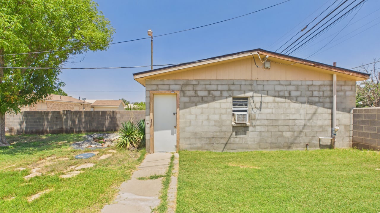 1015 W Normandy Dr