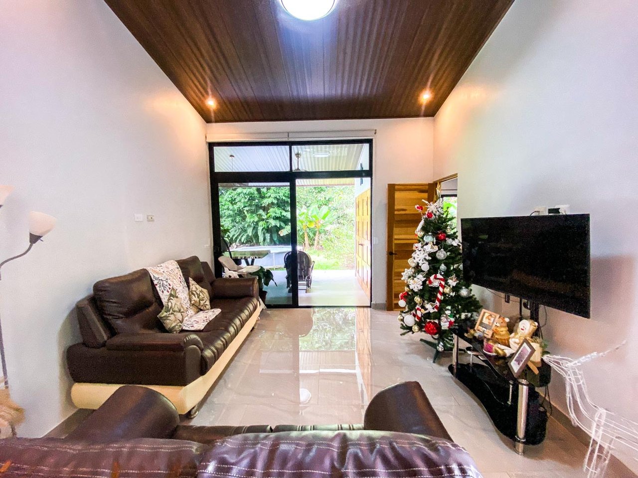 3-Bed Home on Calle Principal Ojochal with River & Jungle