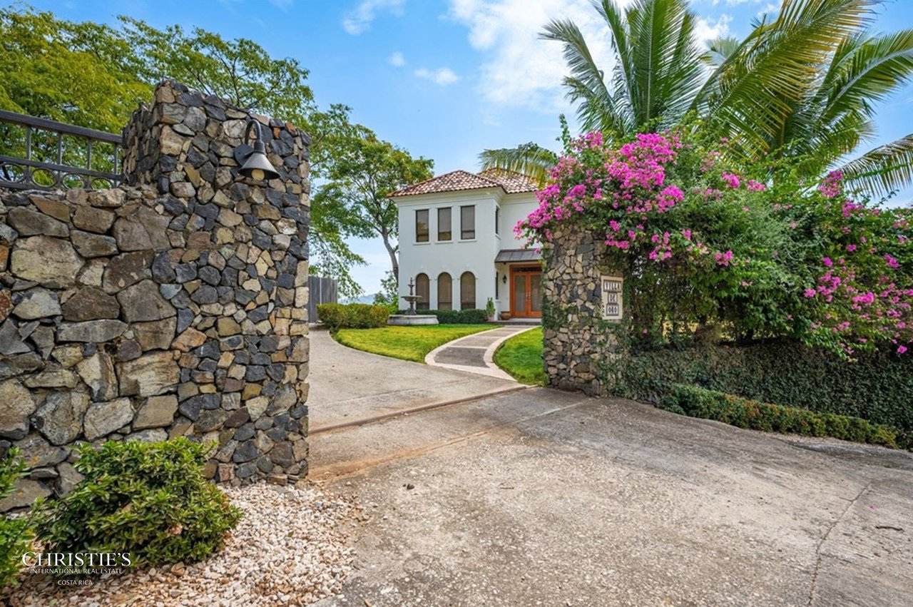 Casa de Estrellas – Luxury Oceanview Living Above Playa Penca & Potrero Bay
