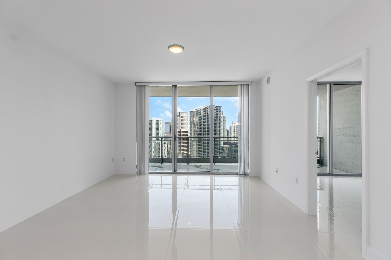 90 SW 3rd St Unit #3501 Miami 