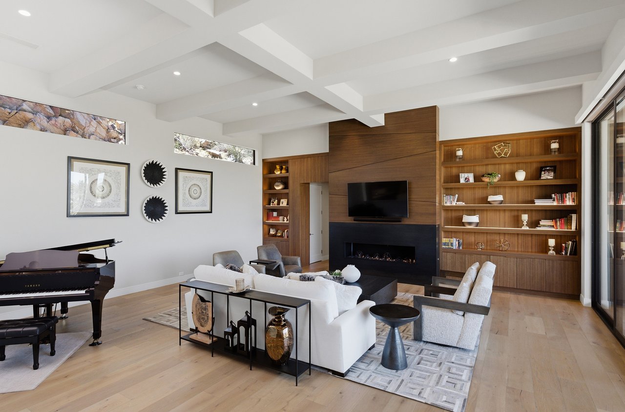 5411 E ROADRUNNER Road