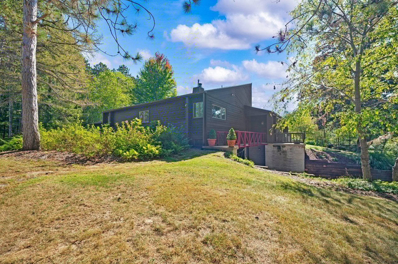 2408 E 800 N, La Porte, IN 46350