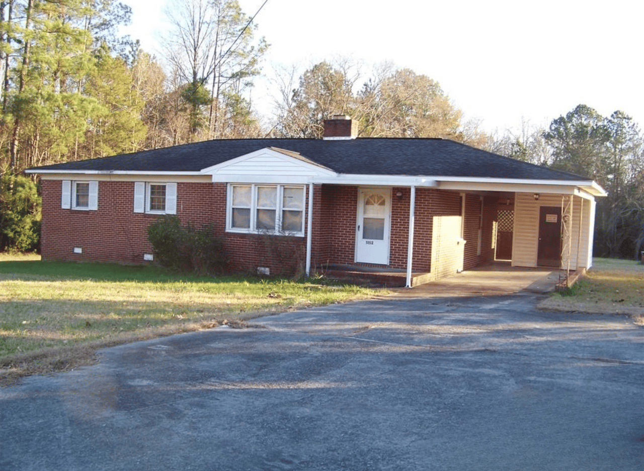 5152 Great Falls Highway 