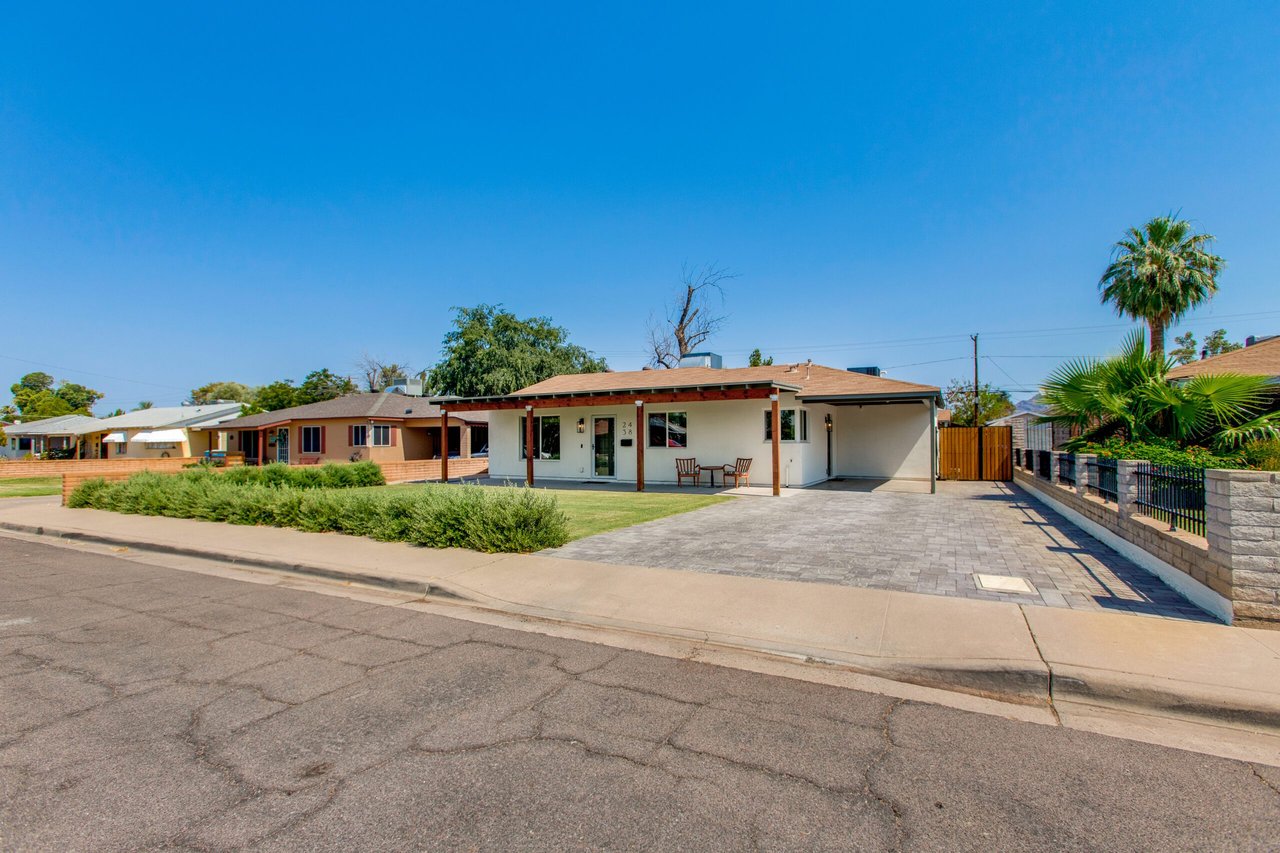 2438 E Indianola Ave.