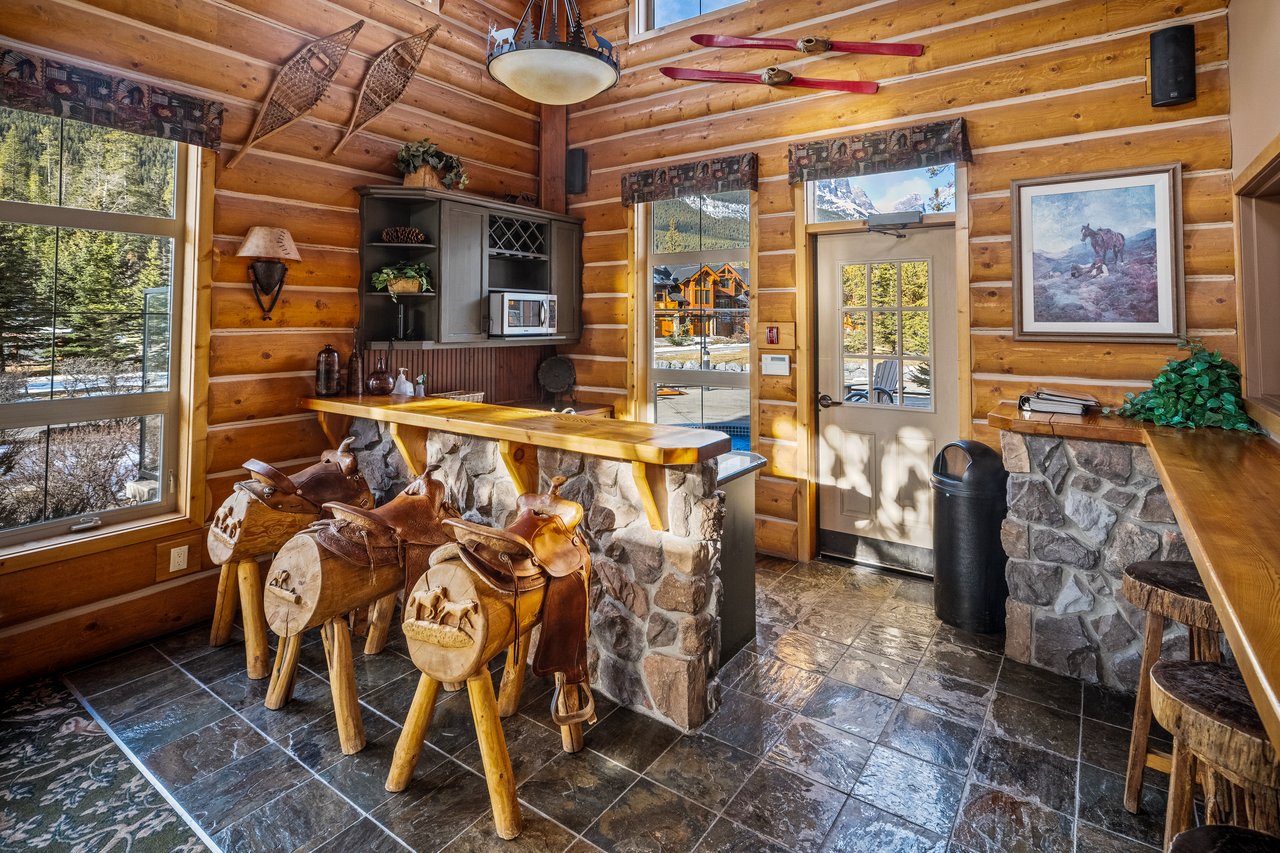 327-104 Armstrong Place Unit