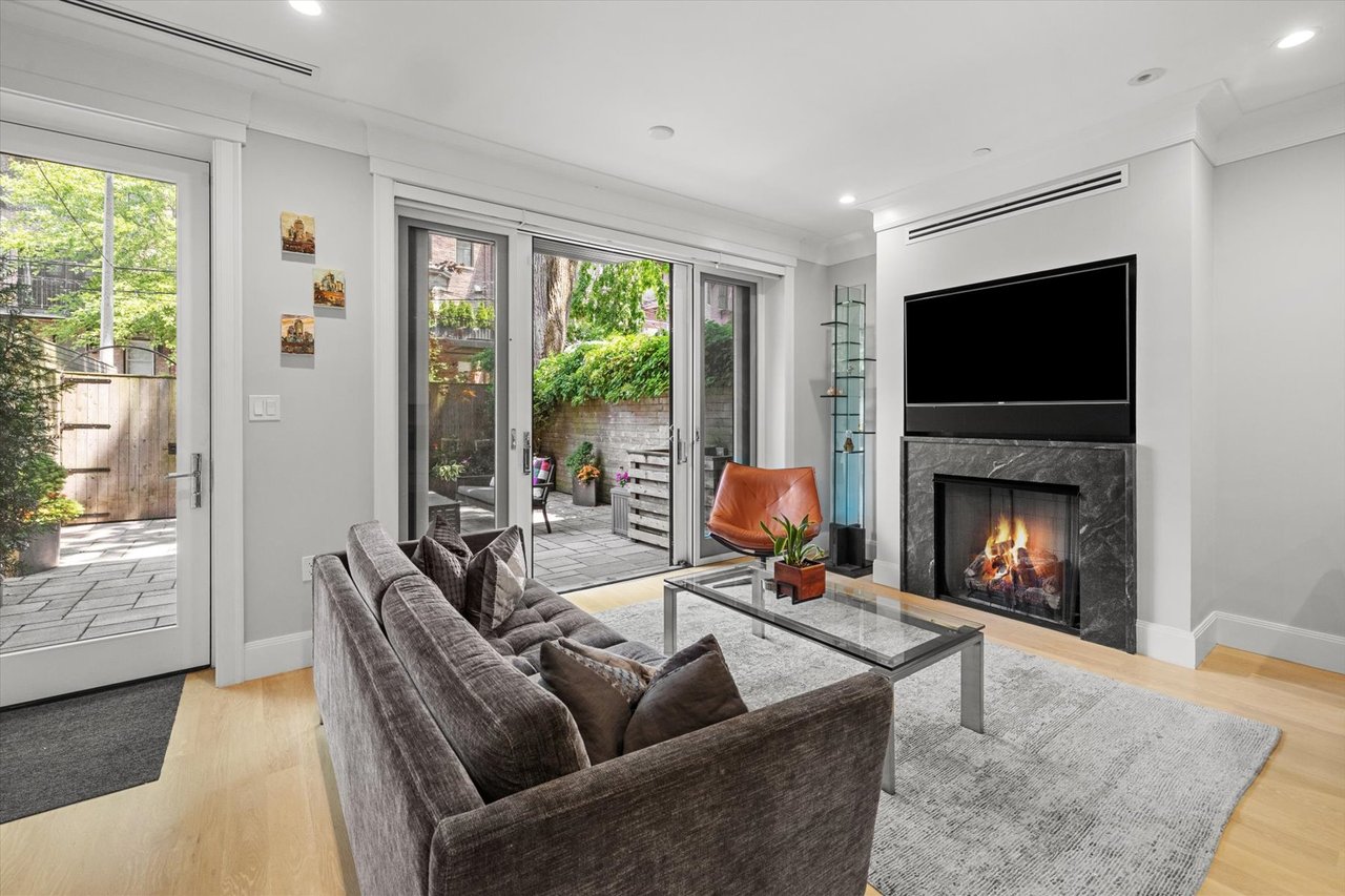 11 Claremont Park, Unit 1