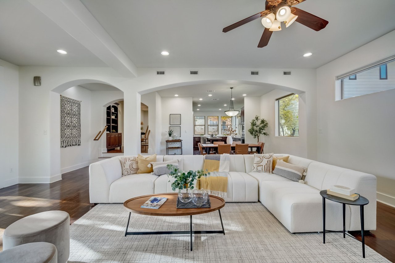 1411 Burford Pl