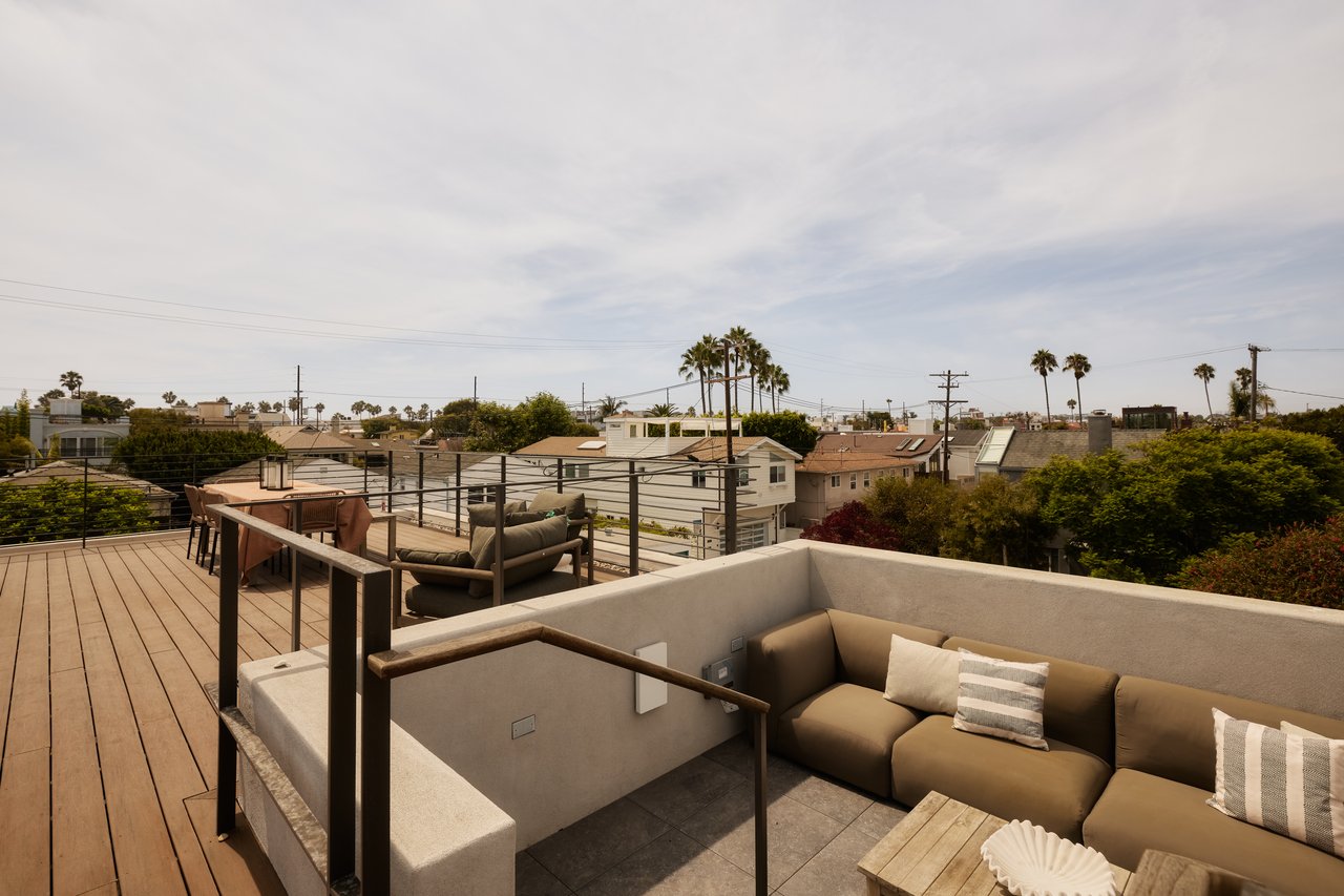 2801 Sanborn Ave