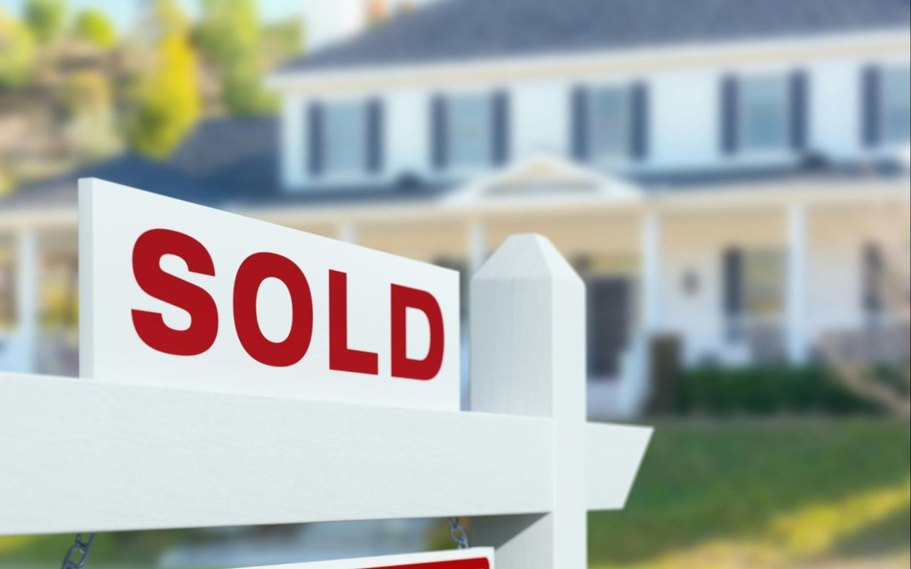 The Importance of Timing When Selling Your Home in Lake Geneva cover
