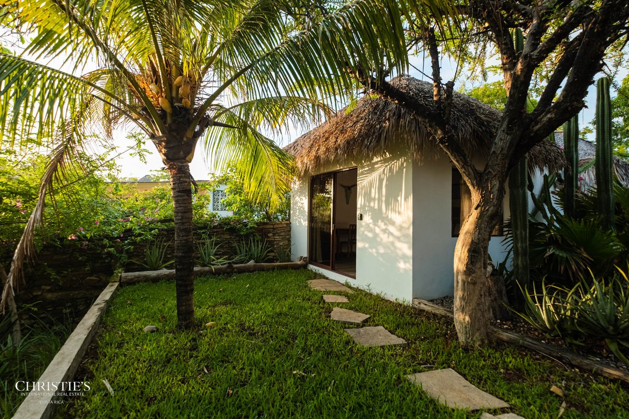 Mandla Boutique Coastal Retreat with World-Class Surf