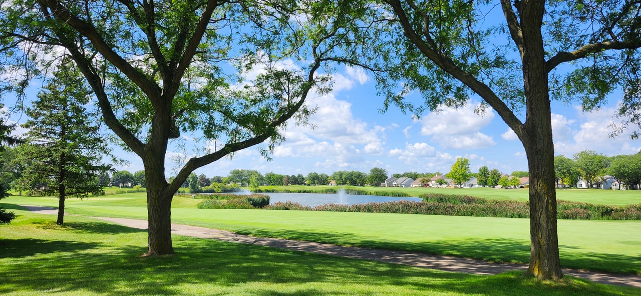 Carillon 55+ Plainfield Walking Path
