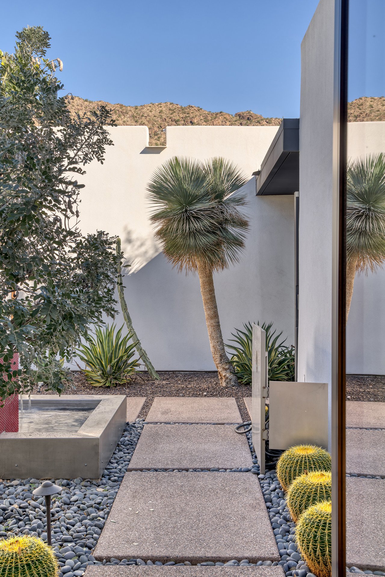 5434 E Lincoln Drive 50