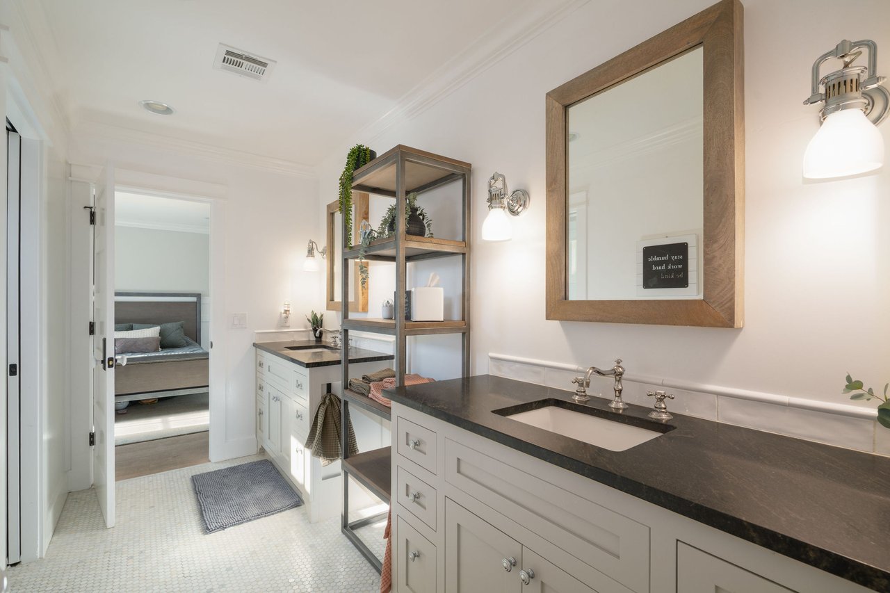 5627 E MONTEROSA Street