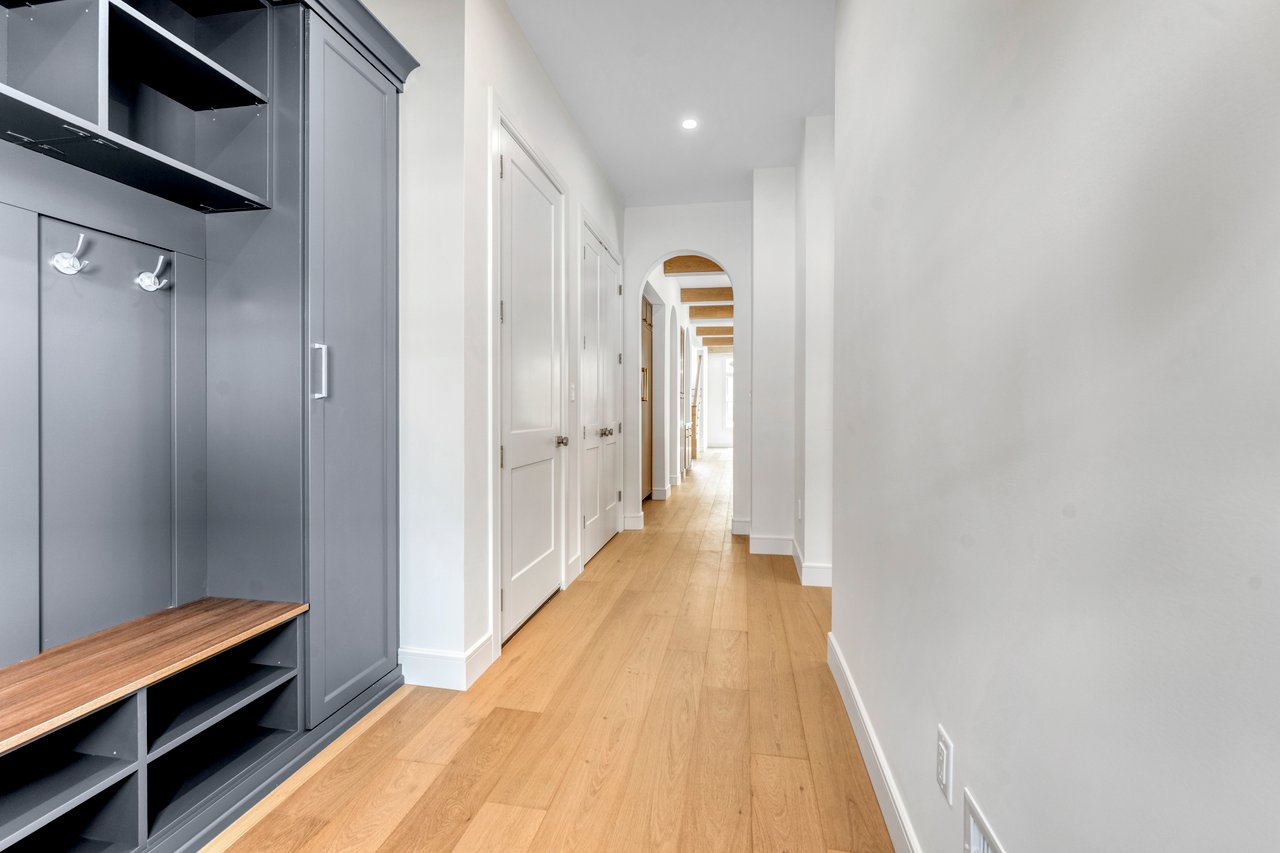 229 Bogert Pl