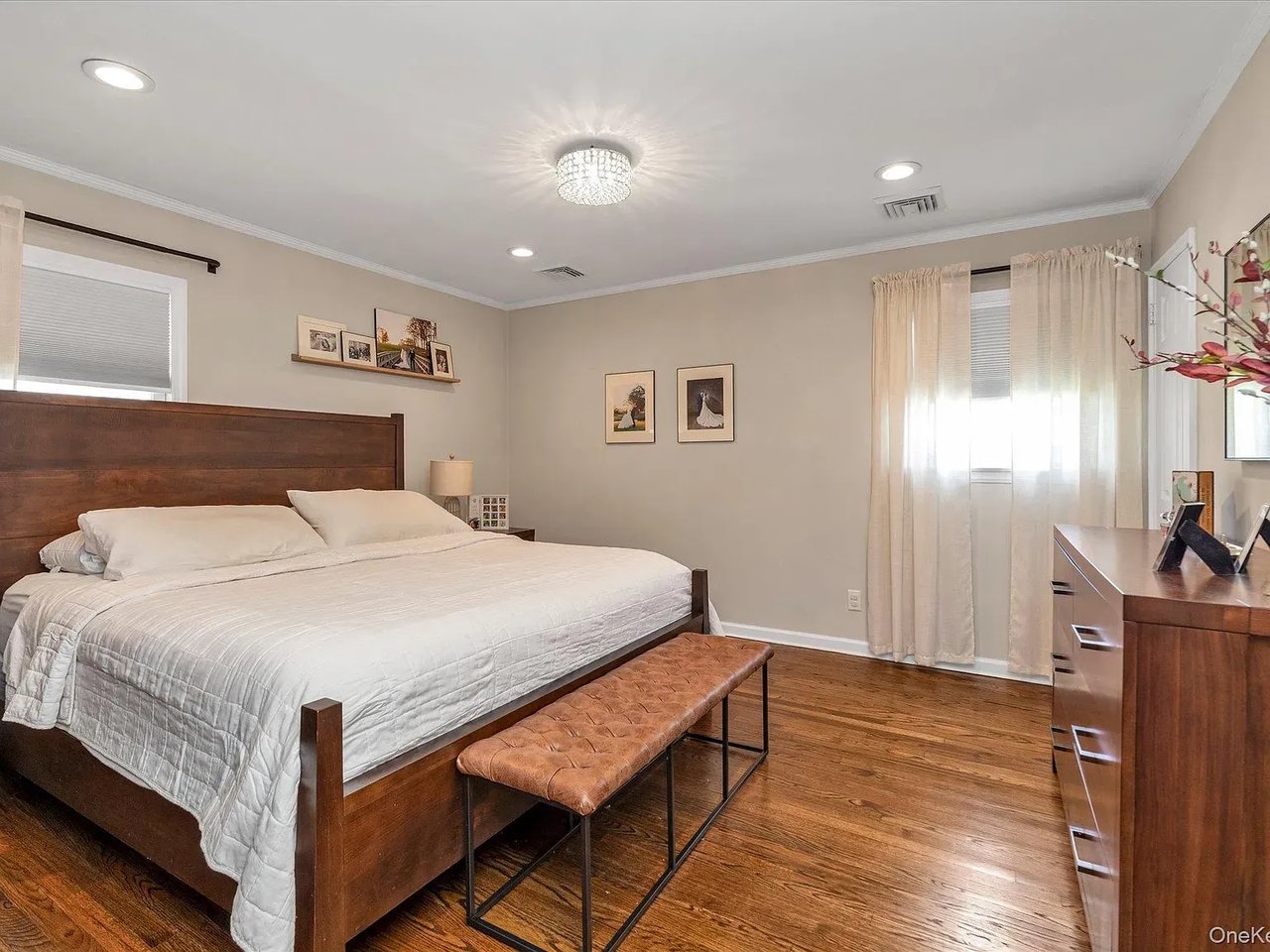 3727 Regent Ln
