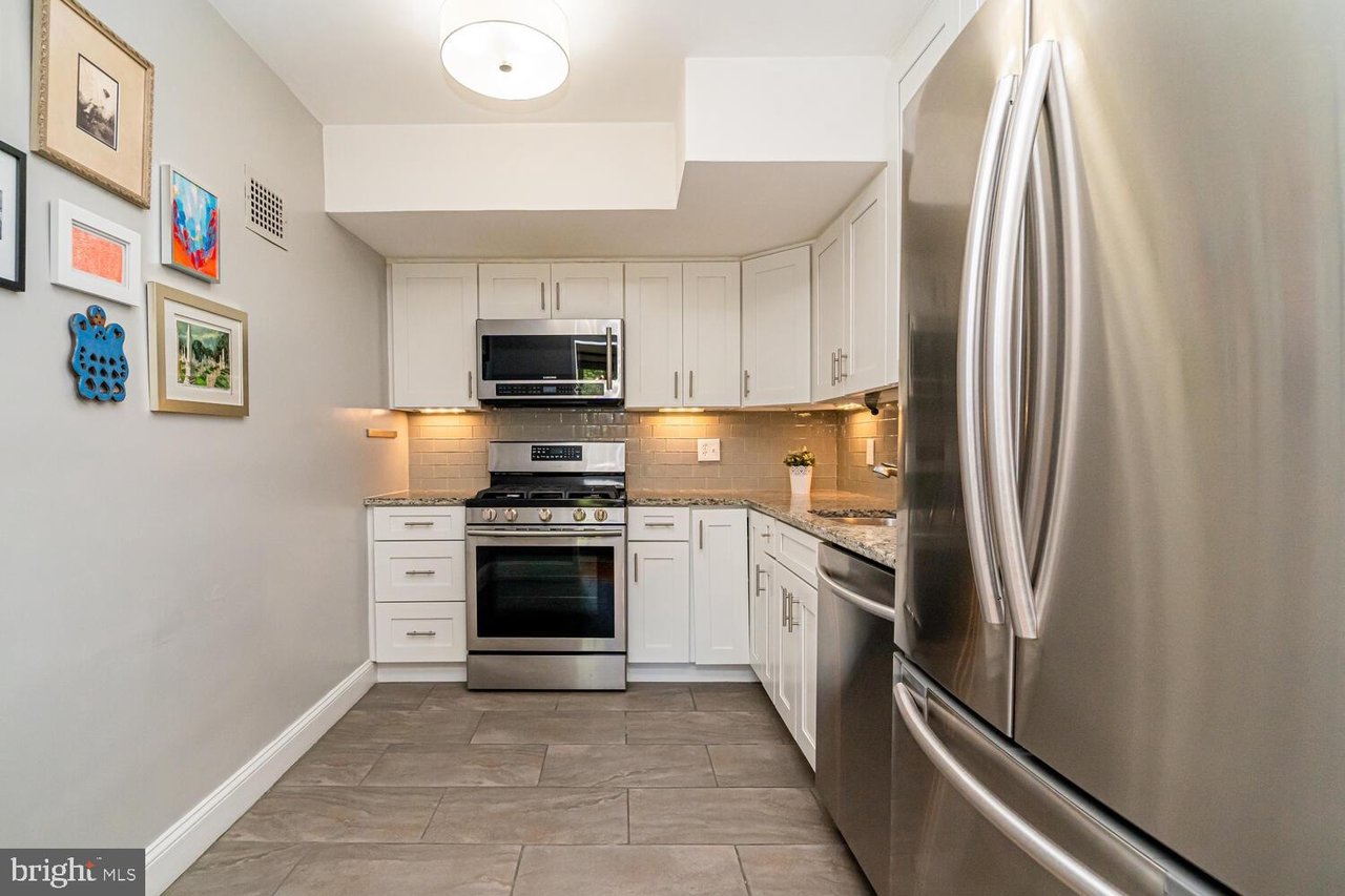 3001 Veazey Ter NW #304