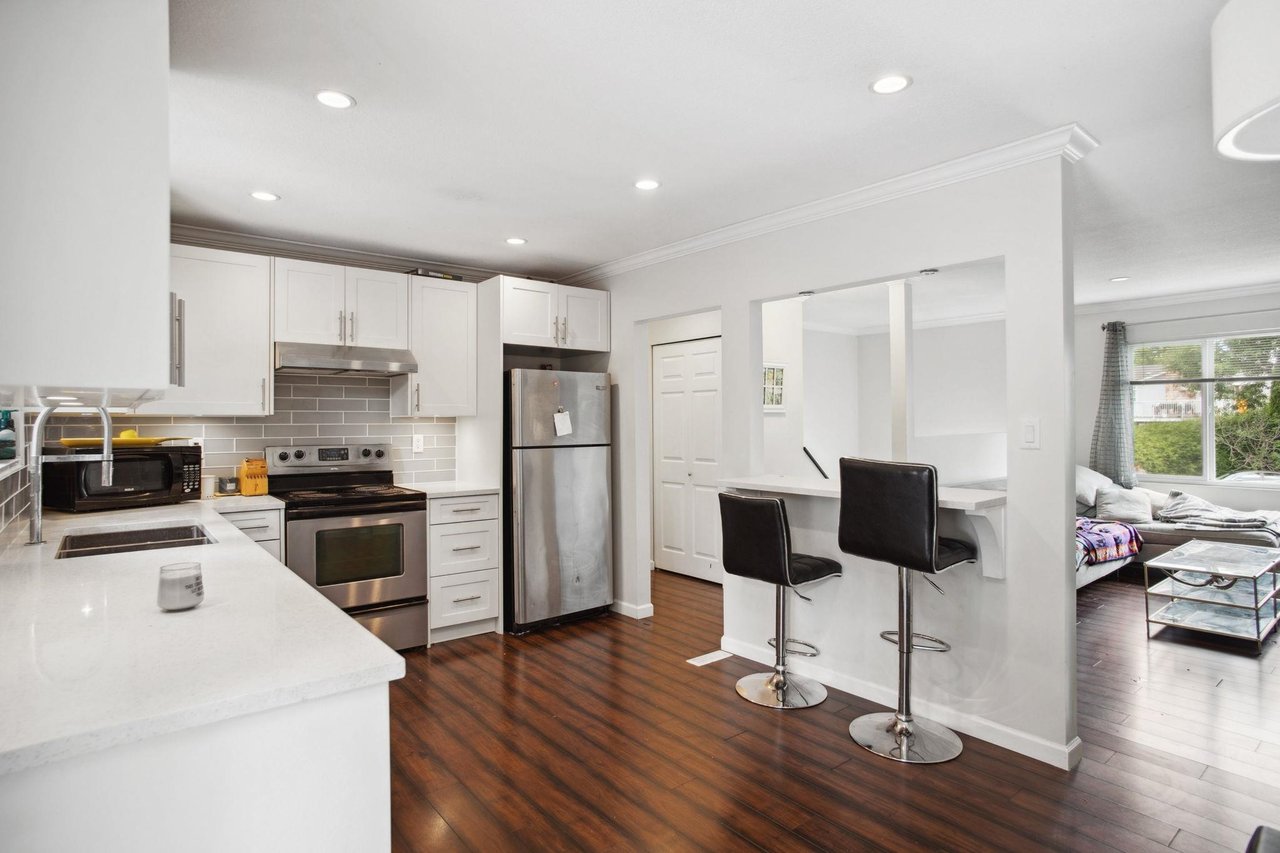 18348 63a Ave