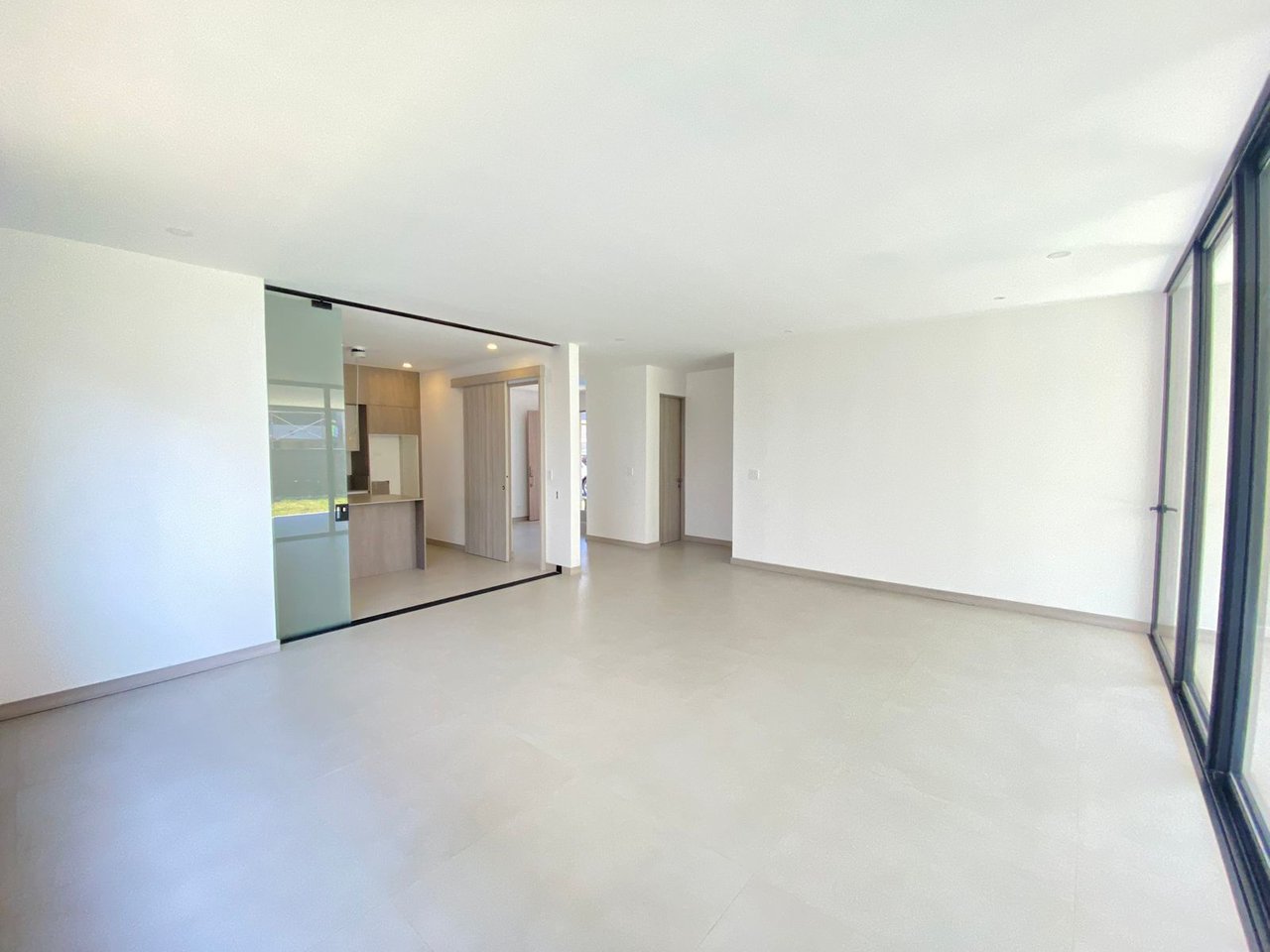 Gated Contemporary Family Home, Santa Ana, San Jose
