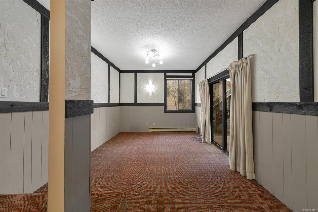 879 Denford Cres