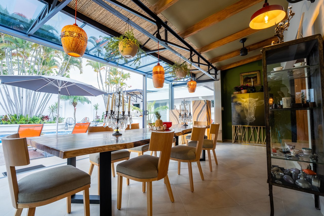 Designer Estate With Sauna, Escazu, San Jose