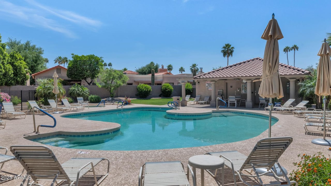 7917 E Cactus Wren Rd