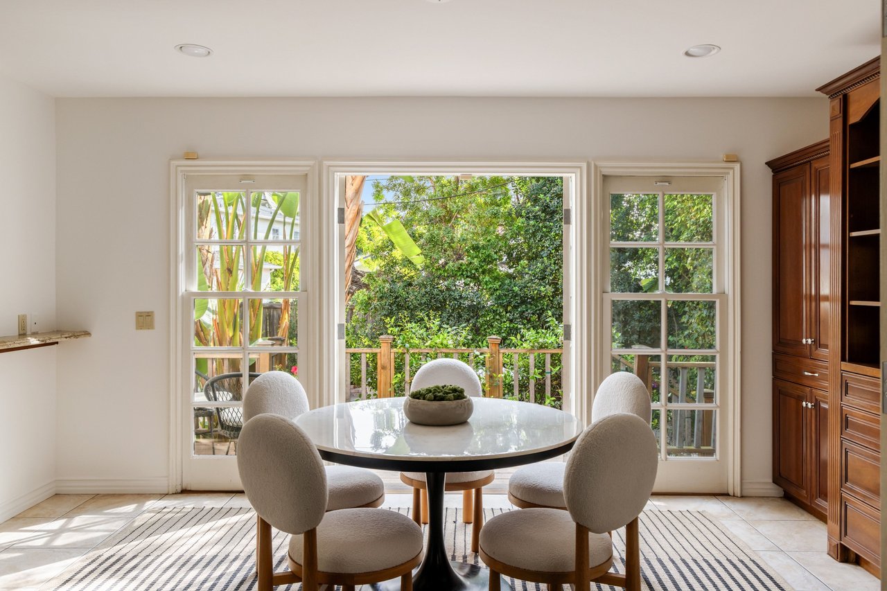 Beverlywood Residence