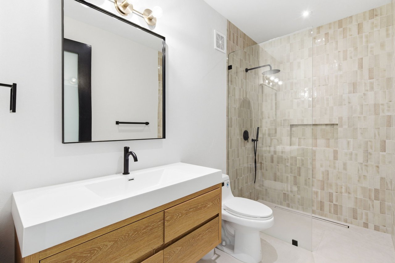 11 GOLF VIEW DRIVE #11