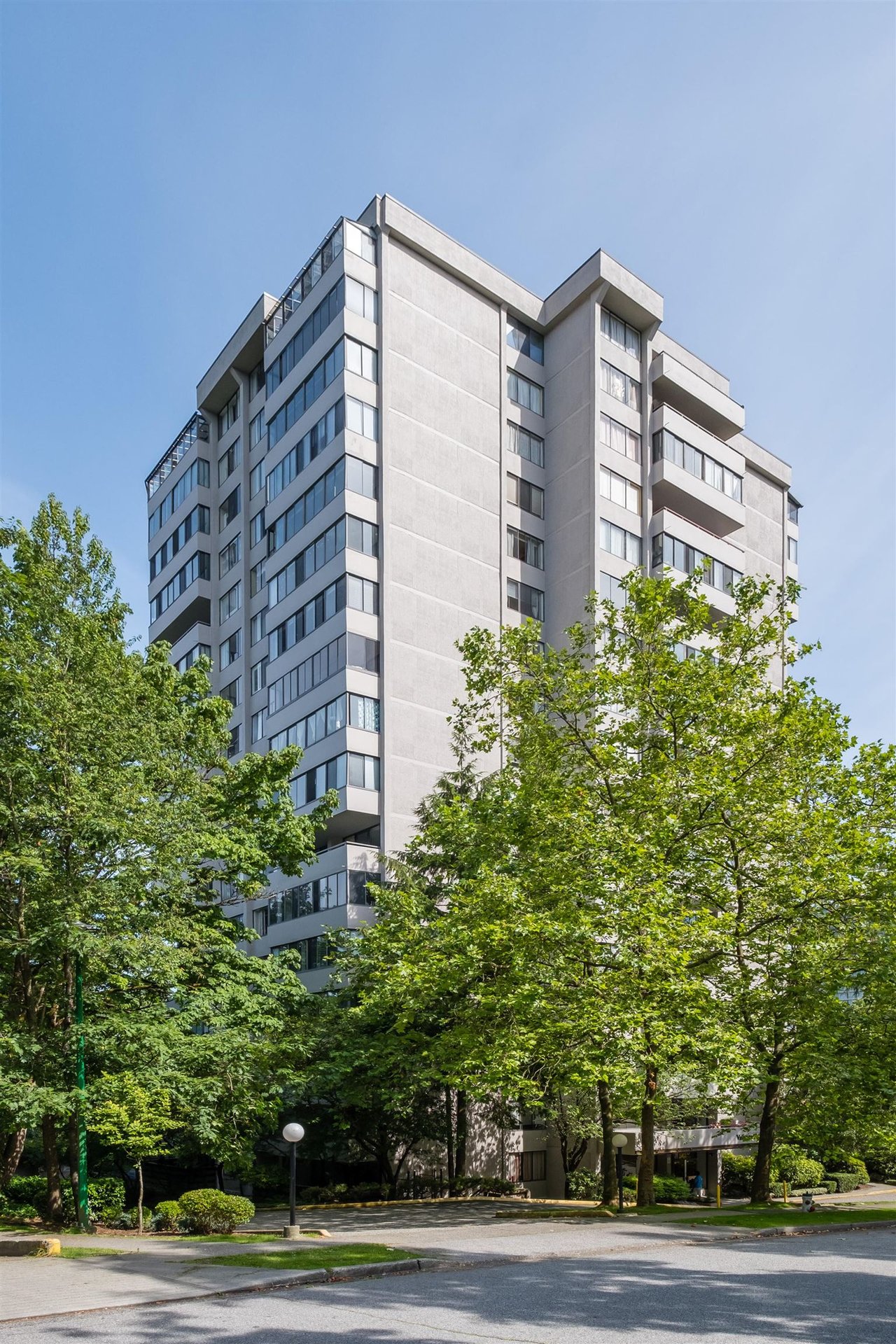 1706-2020 Bellwood Ave