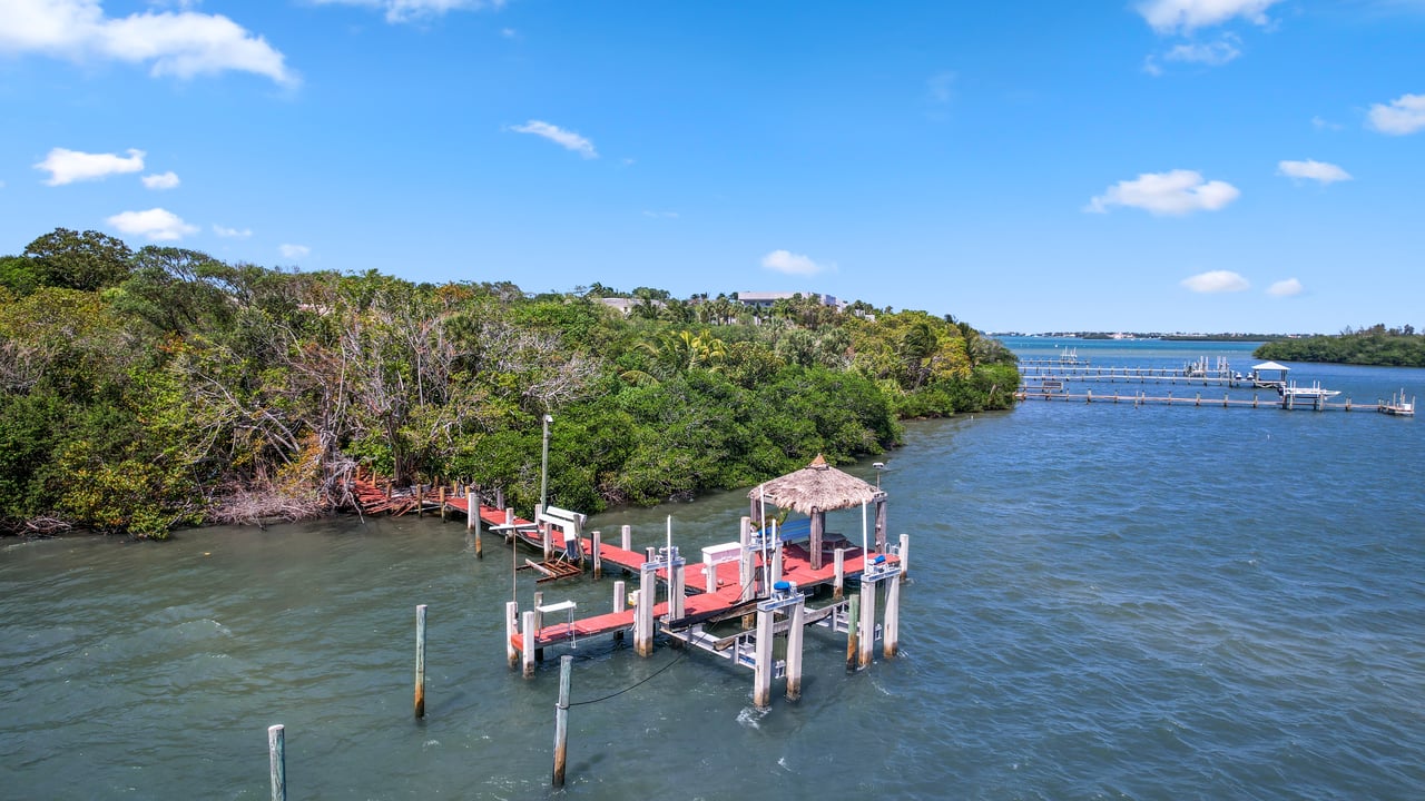 SEWALLS POINT WATERFRONT ESTATE