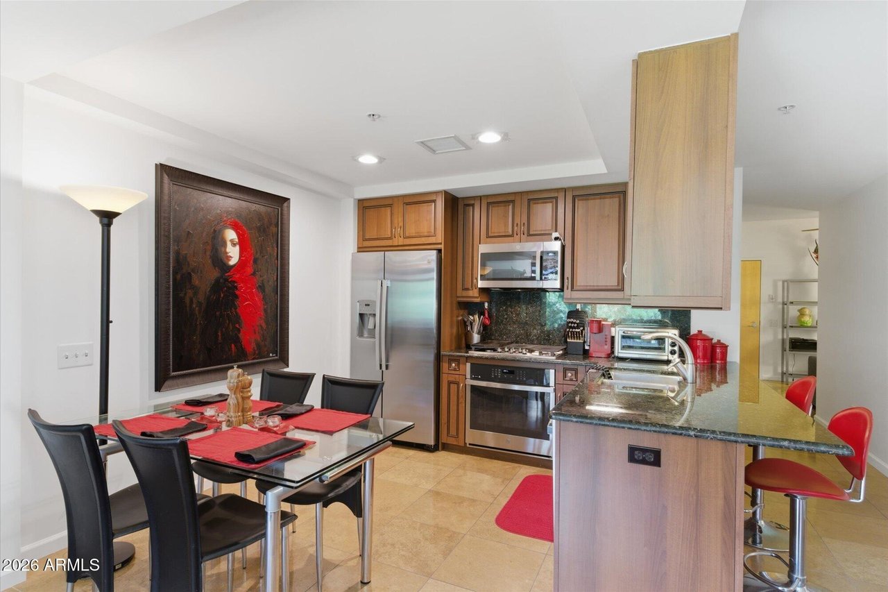 7137 E Rancho Vista Dr, #2009