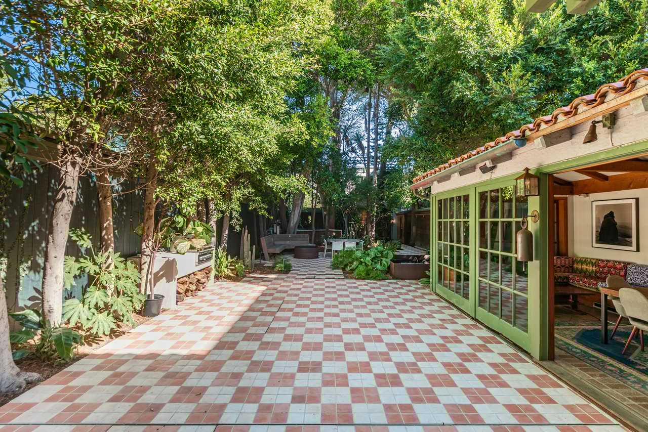 23441 Malibu Colony Rd