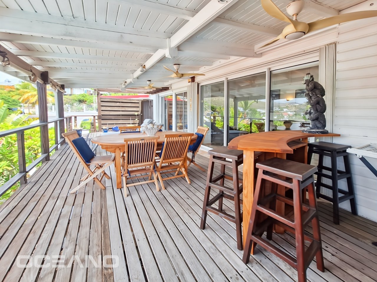 2-Bedroom Apartment with Sea View – Oyster Pond